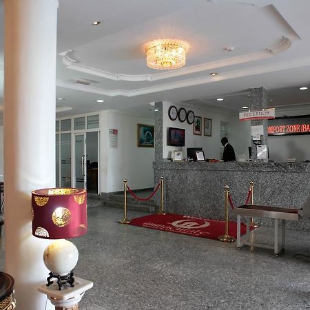 Immaculate Suites And Apartments Mobushipe Esterno foto