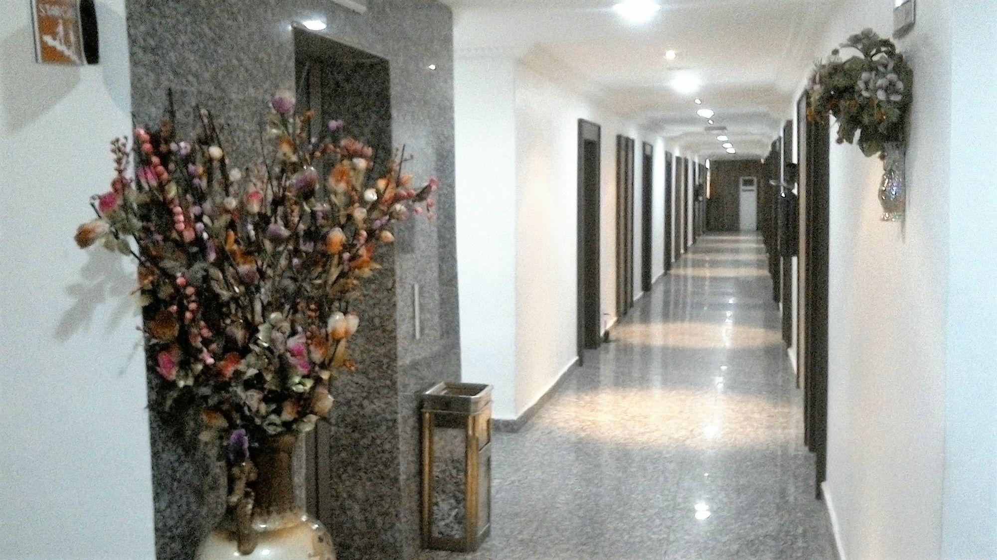 Immaculate Suites And Apartments Mobushipe Esterno foto